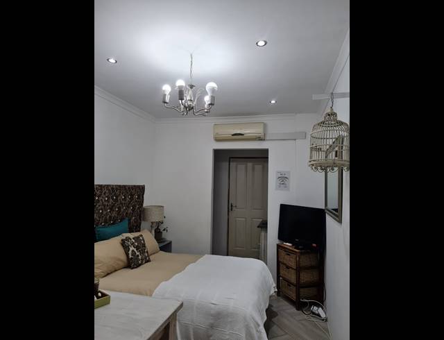 9 BEDROOM FREESTANDING FOR SALE IN HERRWOOD PARK